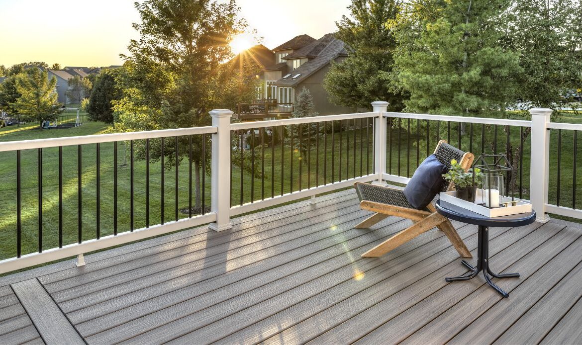 High-Quality-Materials-at-Fence-and-Deck-Connection-1